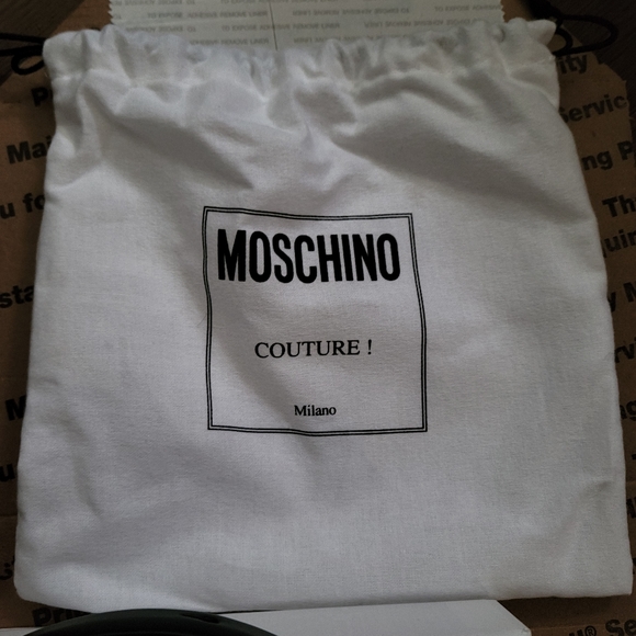 ⭐Moschino⭐- Women's Leather Logo Belt - Picture 12 of 15